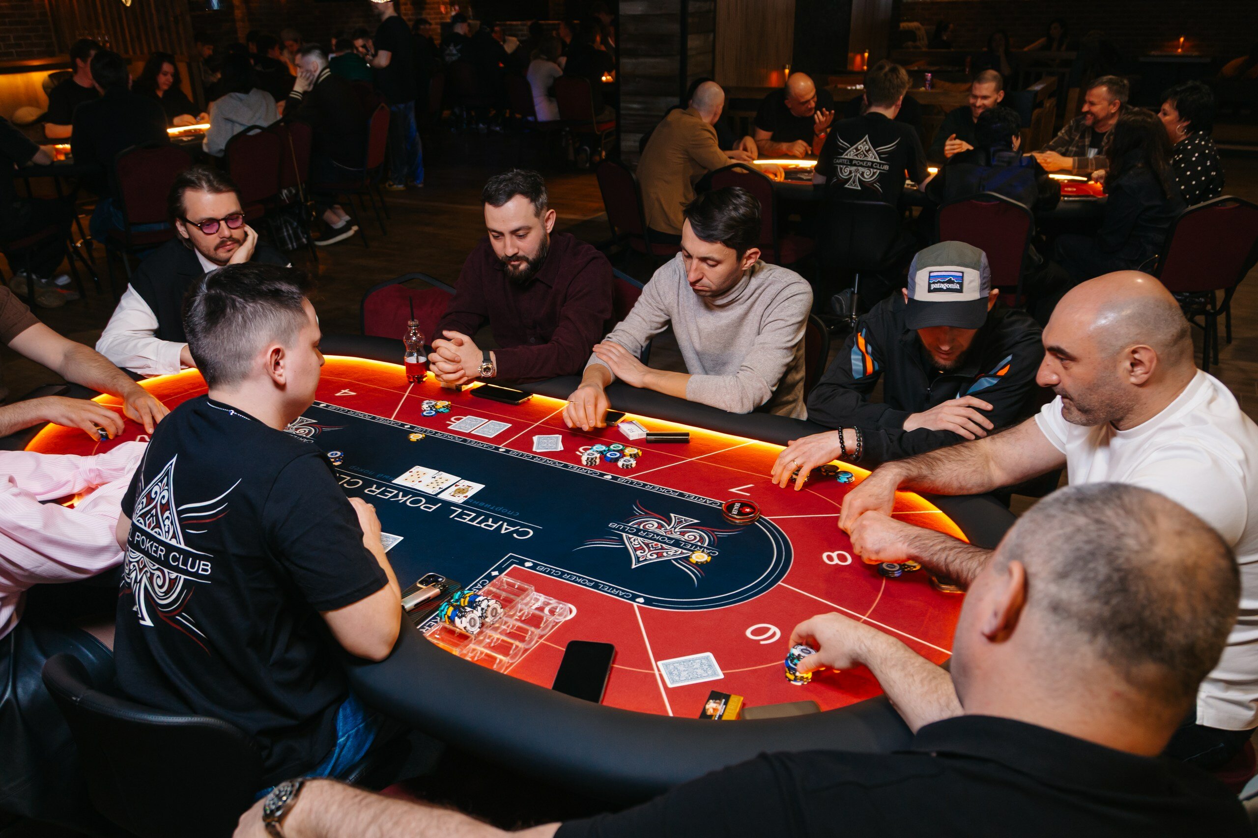 Cartel poker club